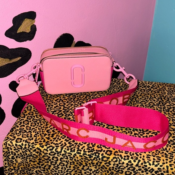 Marc Jacobs Handbags - SNAPSHOT MARC JACOB CROSSBODY BAG PINK COLOR BLOCK